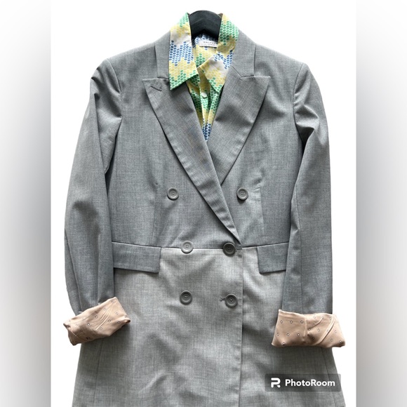 Blazer - Picture 3 of 4